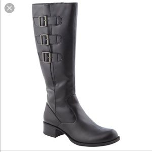 Tabloid moto/riding boots!